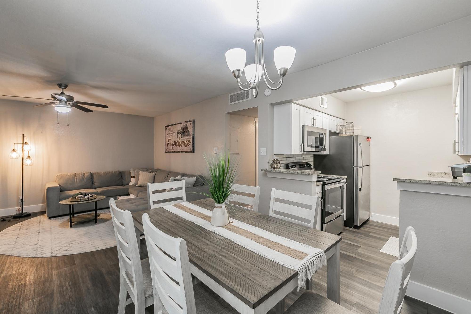 Cozy 2Br Farmhouse Apt - Sleeps 8 - Free Parking! Арлінгтон Екстер'єр фото