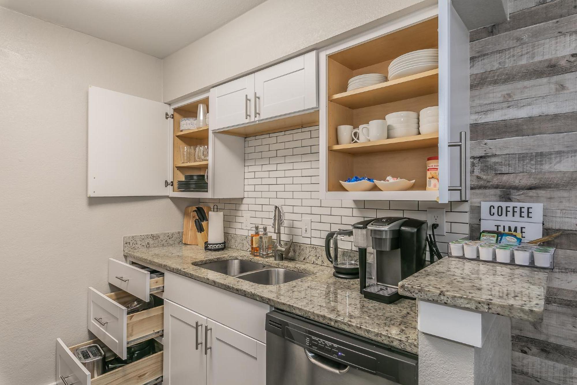 Cozy 2Br Farmhouse Apt - Sleeps 8 - Free Parking! Арлінгтон Екстер'єр фото