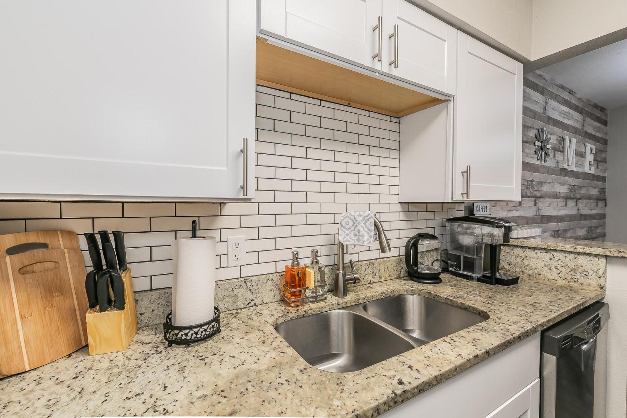 Cozy 2Br Farmhouse Apt - Sleeps 8 - Free Parking! Арлінгтон Екстер'єр фото